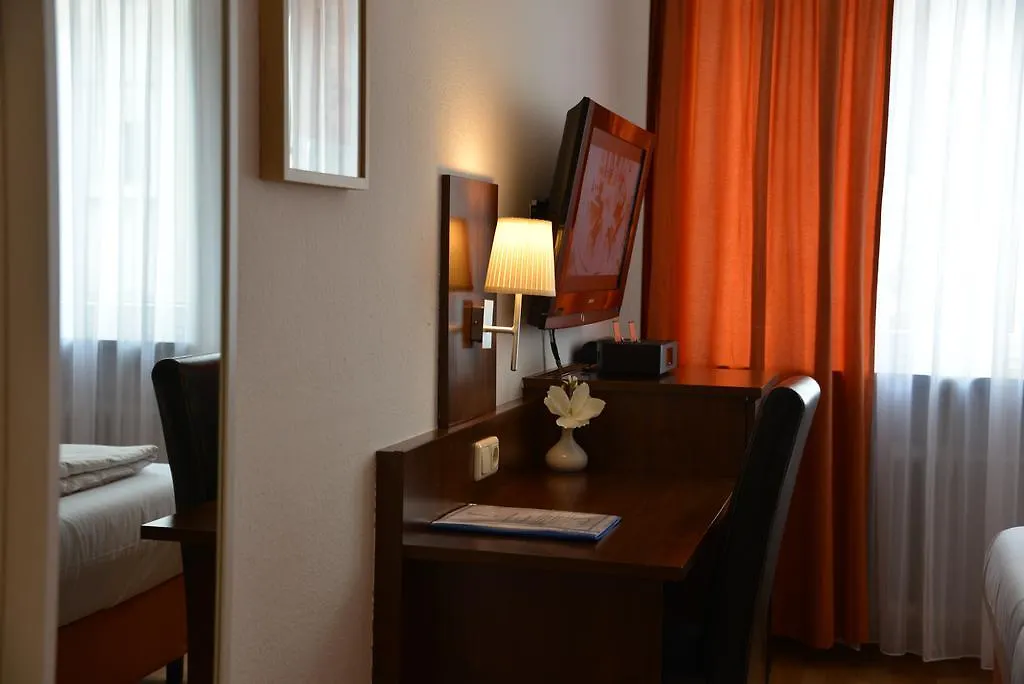 Hotel Italia München 3*,  Németország
