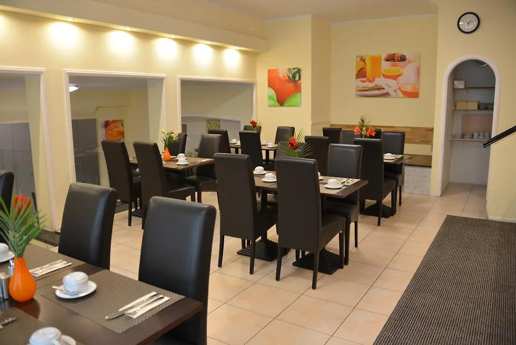 Hotel Italia München 3*,