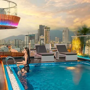 https://mercy-emerald-hotel.dananghotels.net