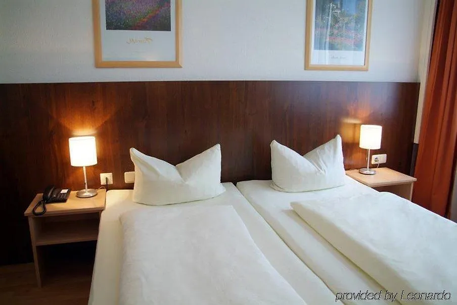 Hotel Italia Mnichov 3*,